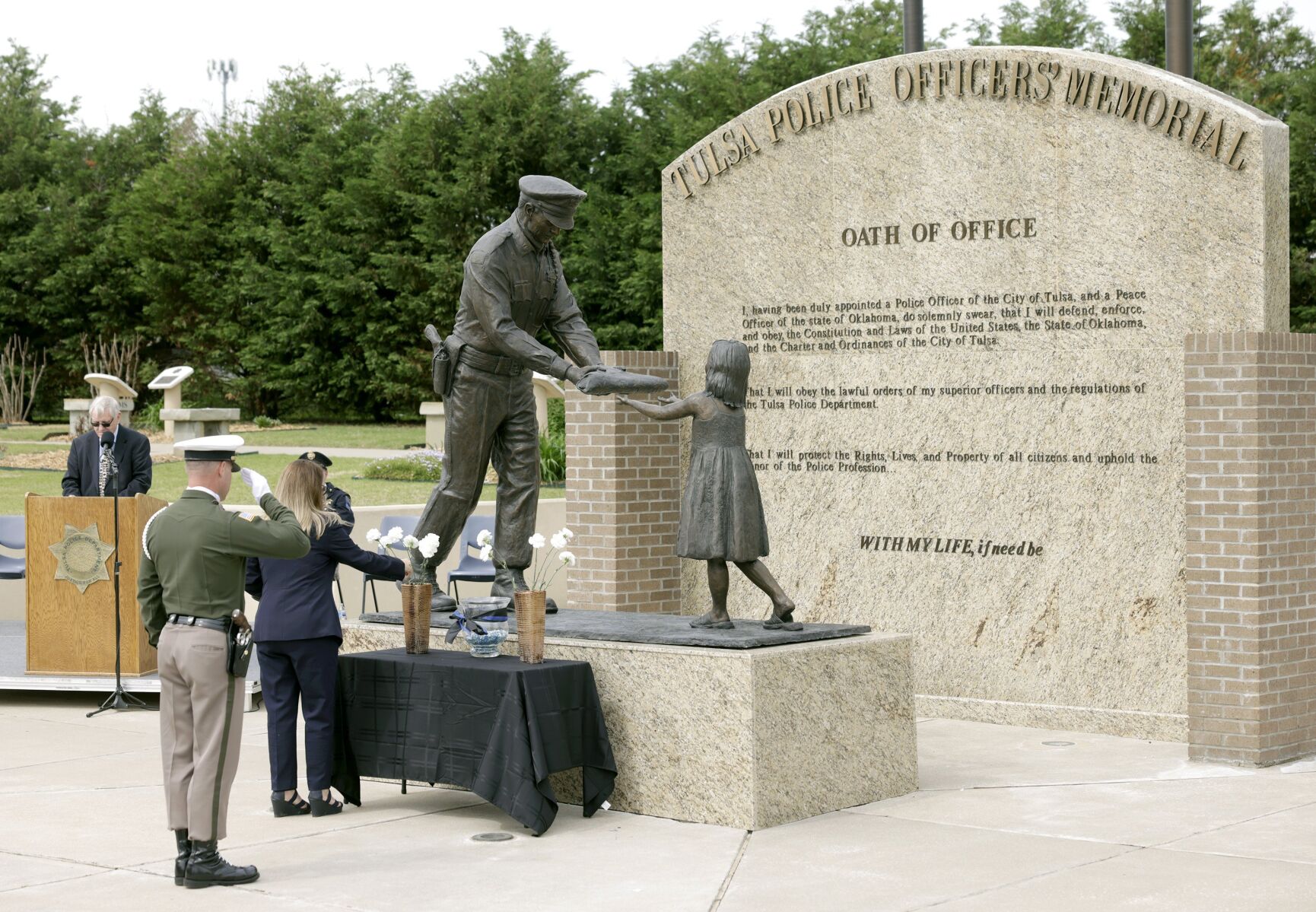 Tribute to fallen officers